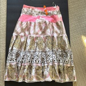 Chic A-Line Paisley Skirt - Pink and Gold